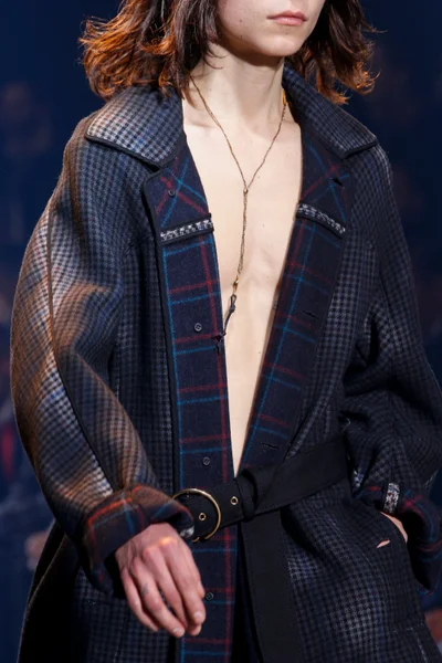 Look 83
